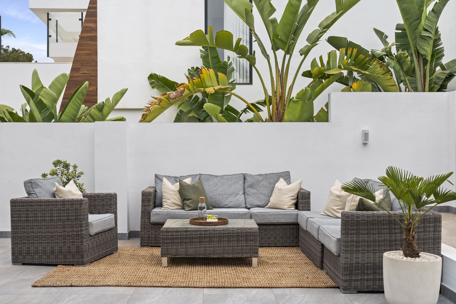 3 chambre Villa/Maison à vendre à Nueva Andalucia avec piscine garage - 1 625 000 € (Ref: 9891887)