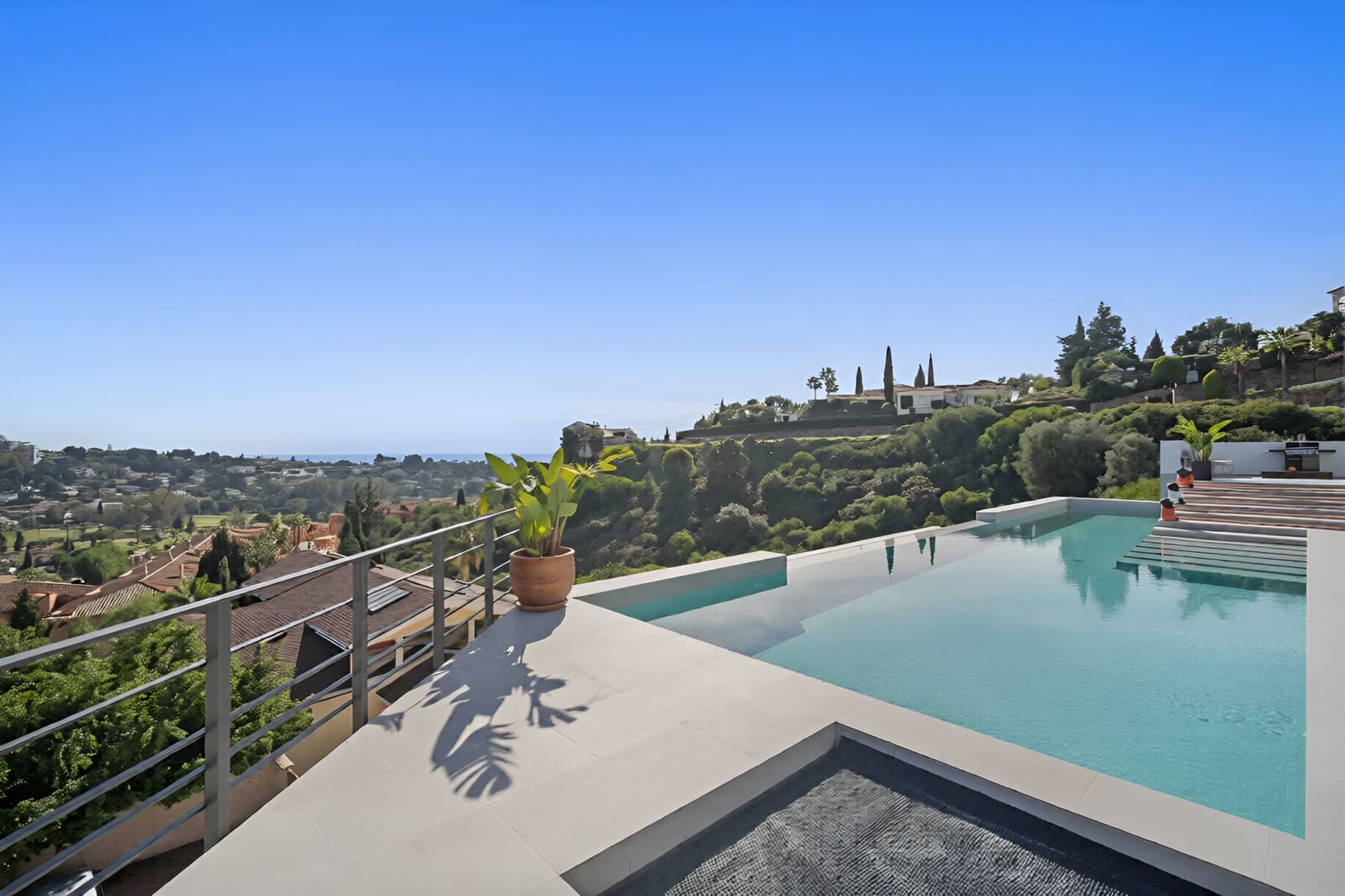 6 sovrum Villa till salu i Benahavis med pool garage - 8 395 000 € (Ref: 9891888)