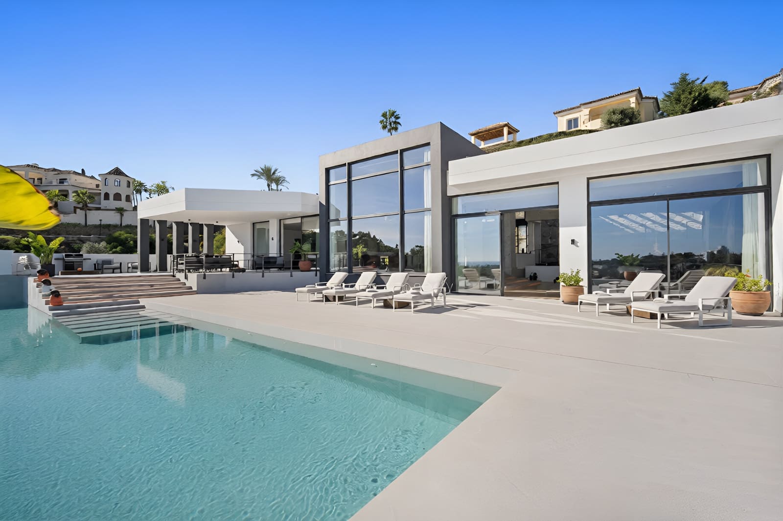 6 sovrum Villa till salu i Benahavis med pool garage - 8 395 000 € (Ref: 9891888)