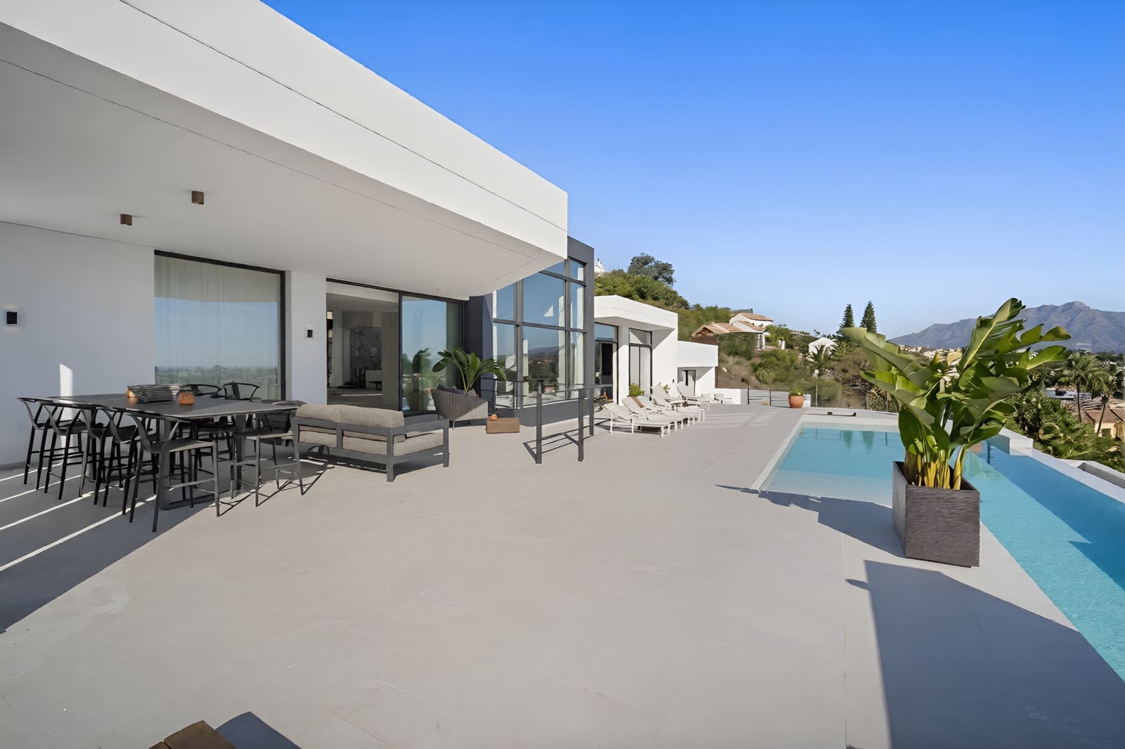 6 sovrum Villa till salu i Benahavis med pool garage - 8 395 000 € (Ref: 9891888)