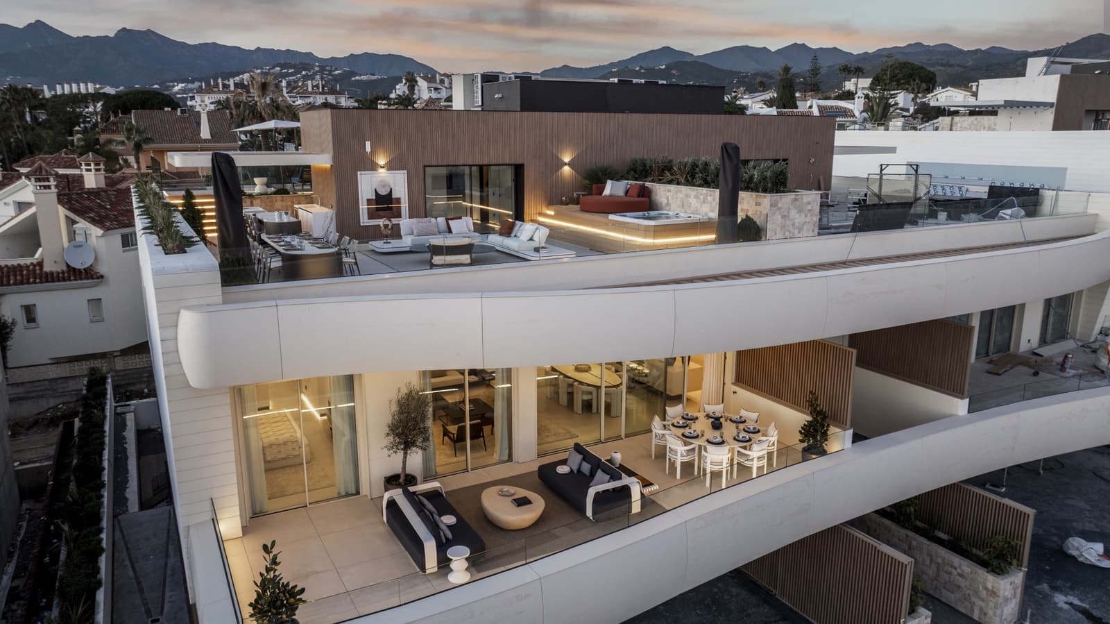 4 Zimmer Villa zu verkaufen in Marbella mit Pool Garage - 4.500.000 € (Ref: 9891889)