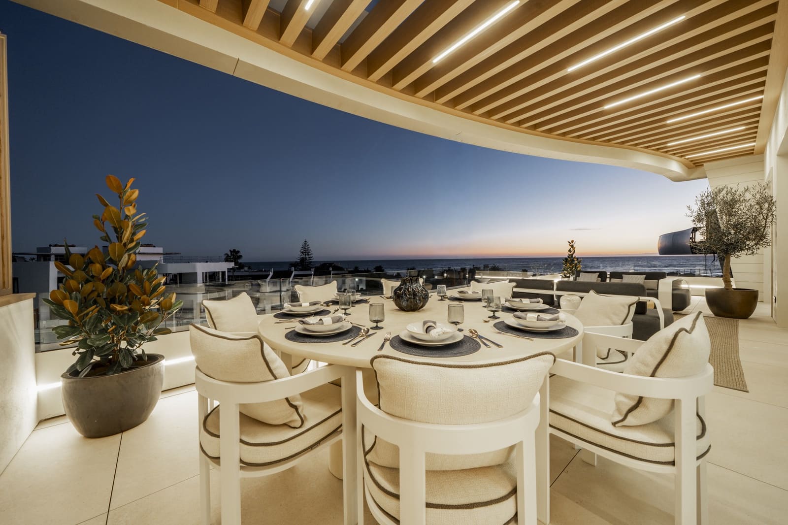 4 Zimmer Villa zu verkaufen in Marbella mit Pool Garage - 4.500.000 € (Ref: 9891889)