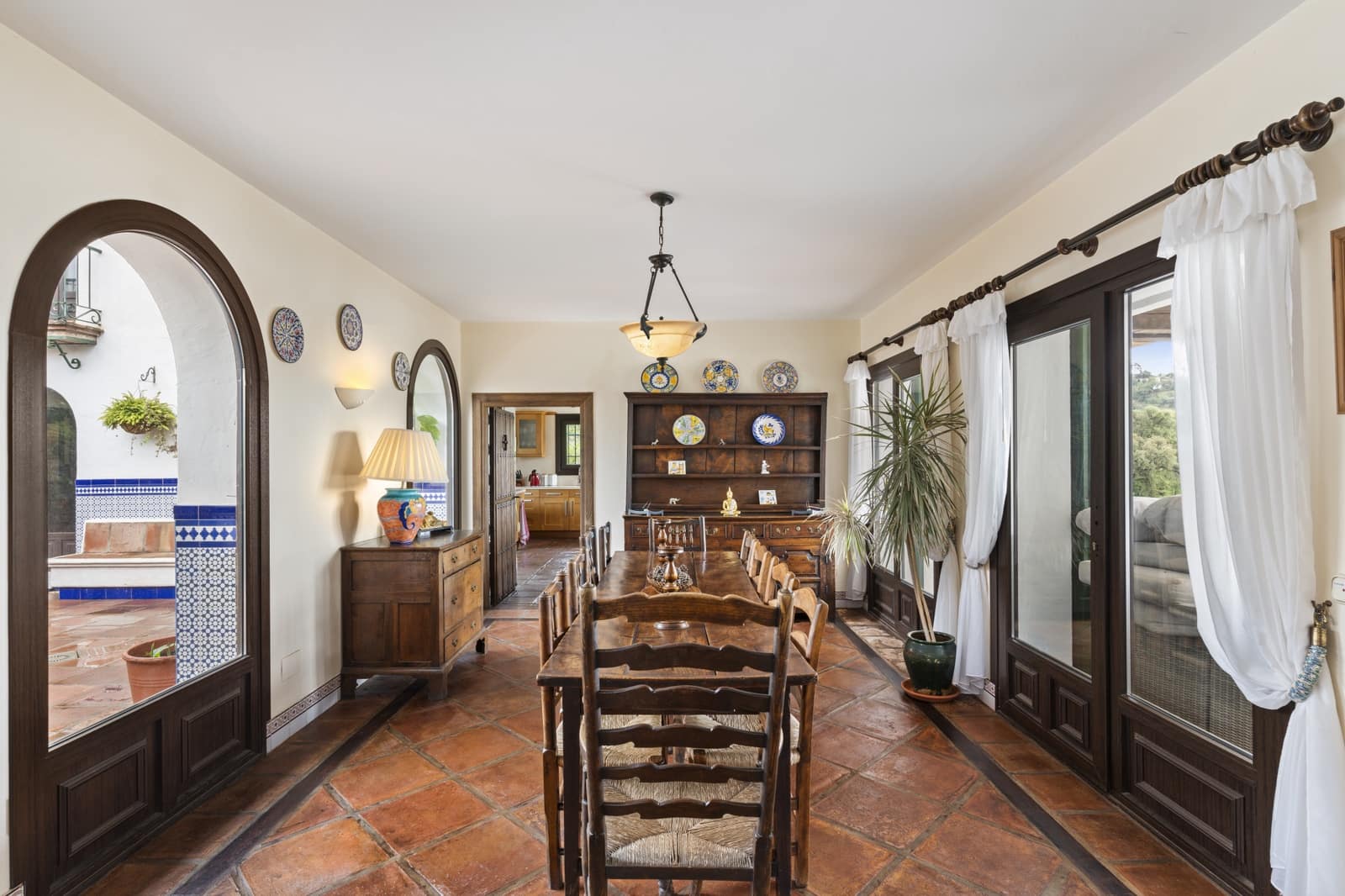 Chalet de 6 habitaciones en Istán en venta con piscina garaje - 4.995.000 € (Ref: 9891893)