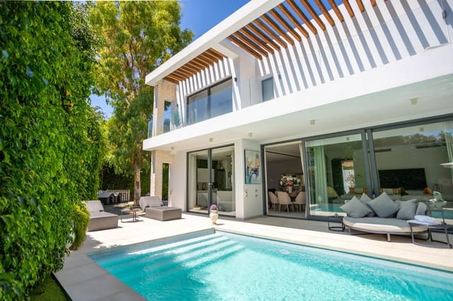 4 soveværelse Villa til salg i Nueva Atalaya, Estepona med swimmingpool garage - € 1.799.999 (Ref: 9894008)