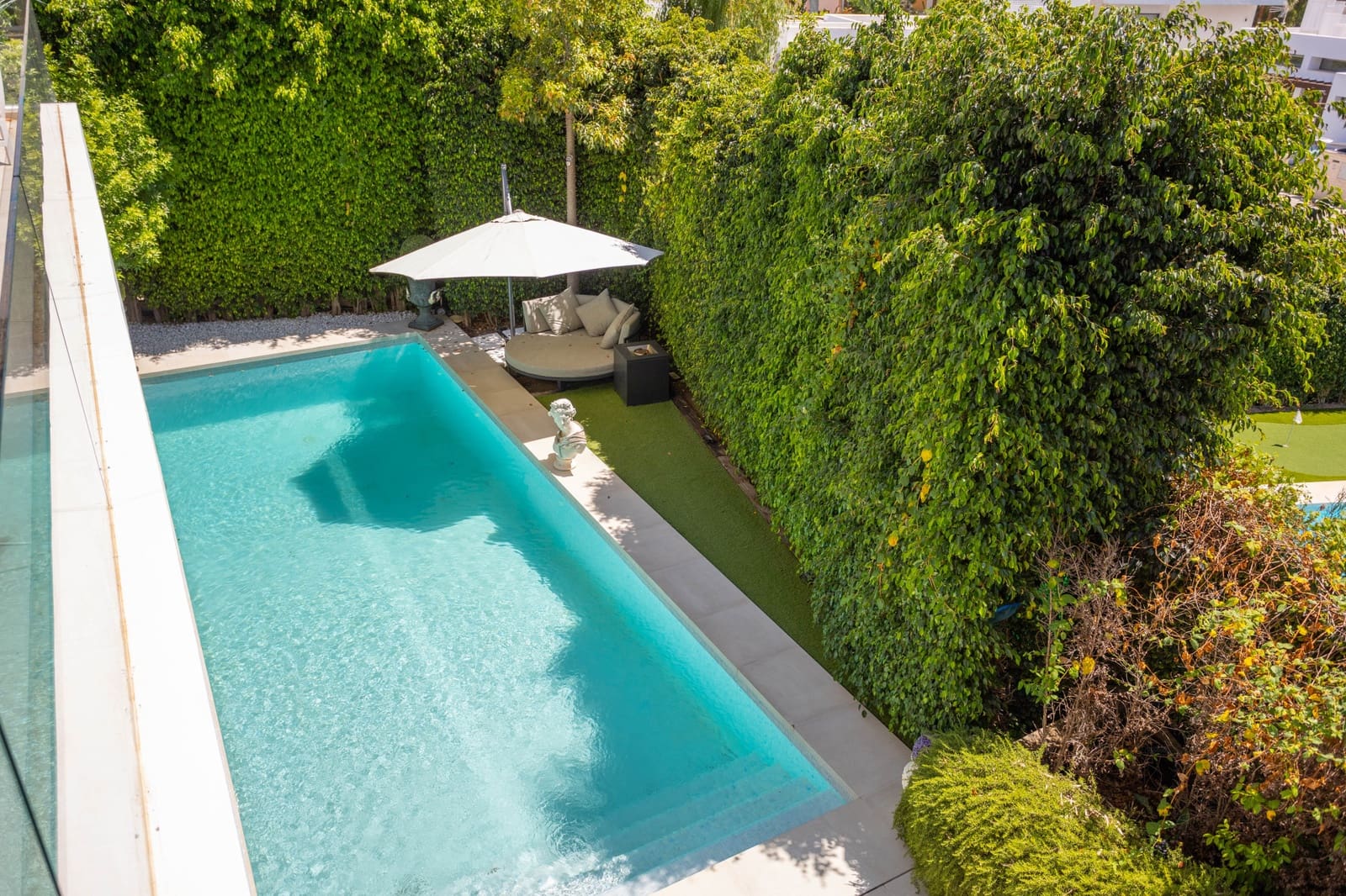 4 soveværelse Villa til salg i Estepona med swimmingpool garage - € 1.799.999 (Ref: 9894008)