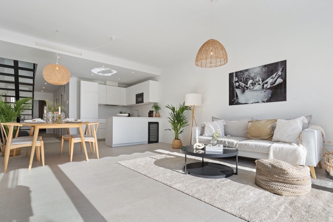 4 slaapkamer Huis te koop in Nueva Andalucia met zwembad garage - € 749.000 (Ref: 9894009)