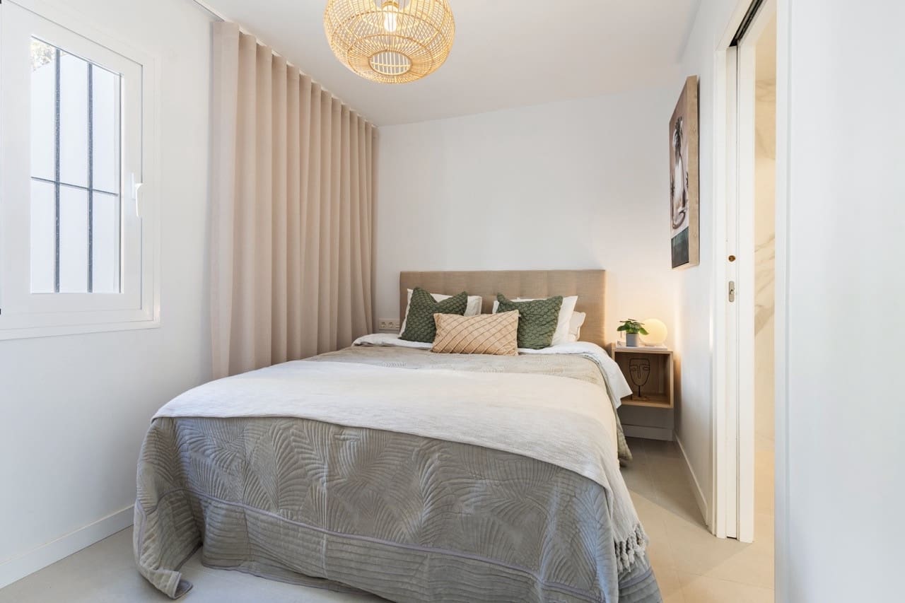 4 slaapkamer Huis te koop in Nueva Andalucia met zwembad garage - € 749.000 (Ref: 9894009)