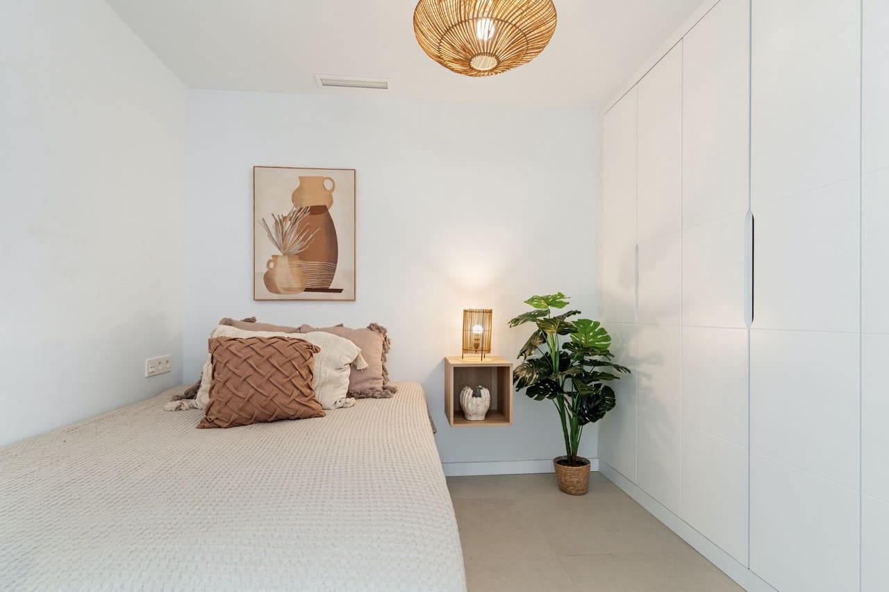 4 slaapkamer Huis te koop in Nueva Andalucia met zwembad garage - € 749.000 (Ref: 9894009)