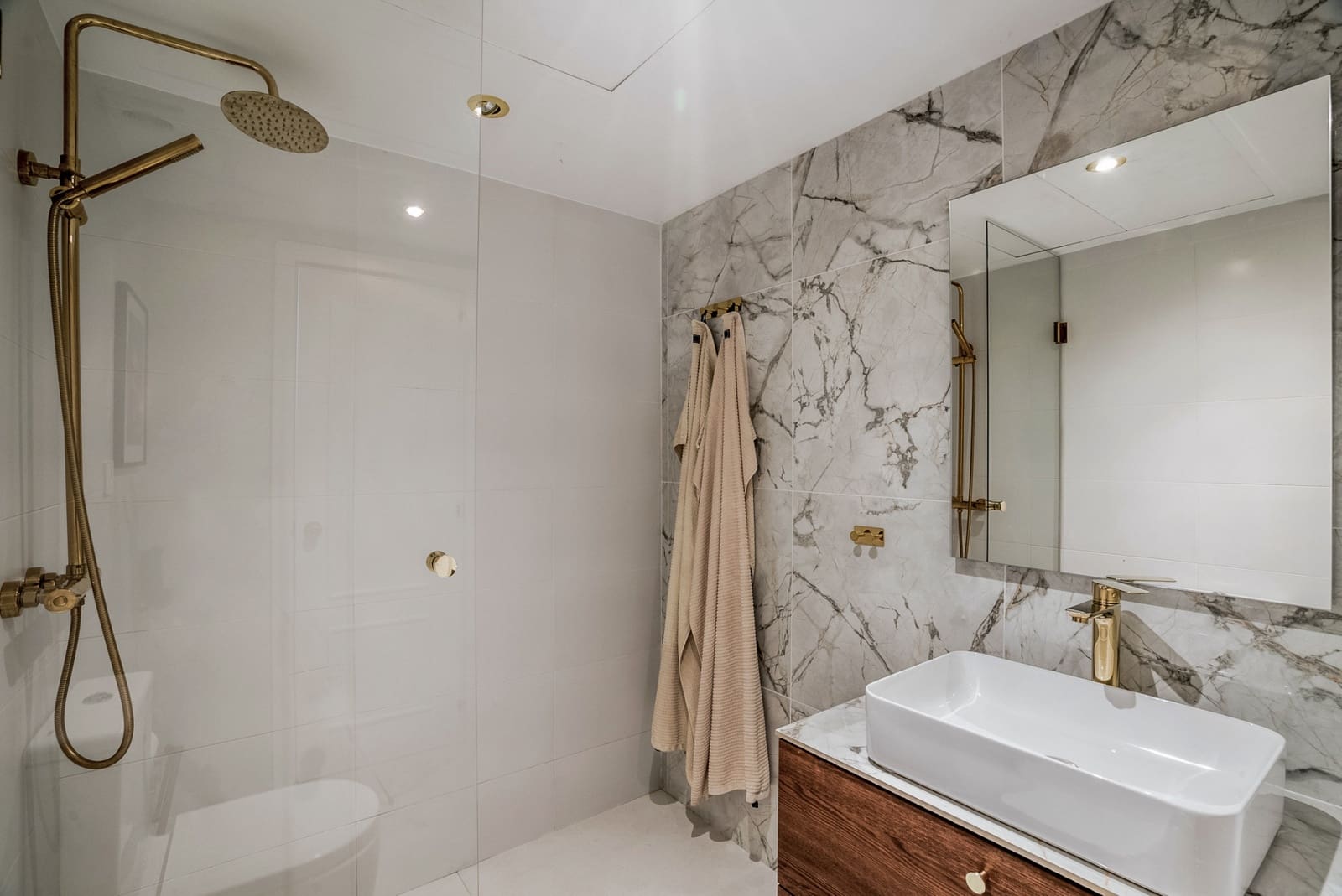 3 slaapkamer Huis te koop in Marbella met zwembad garage - € 639.000 (Ref: 9894010)