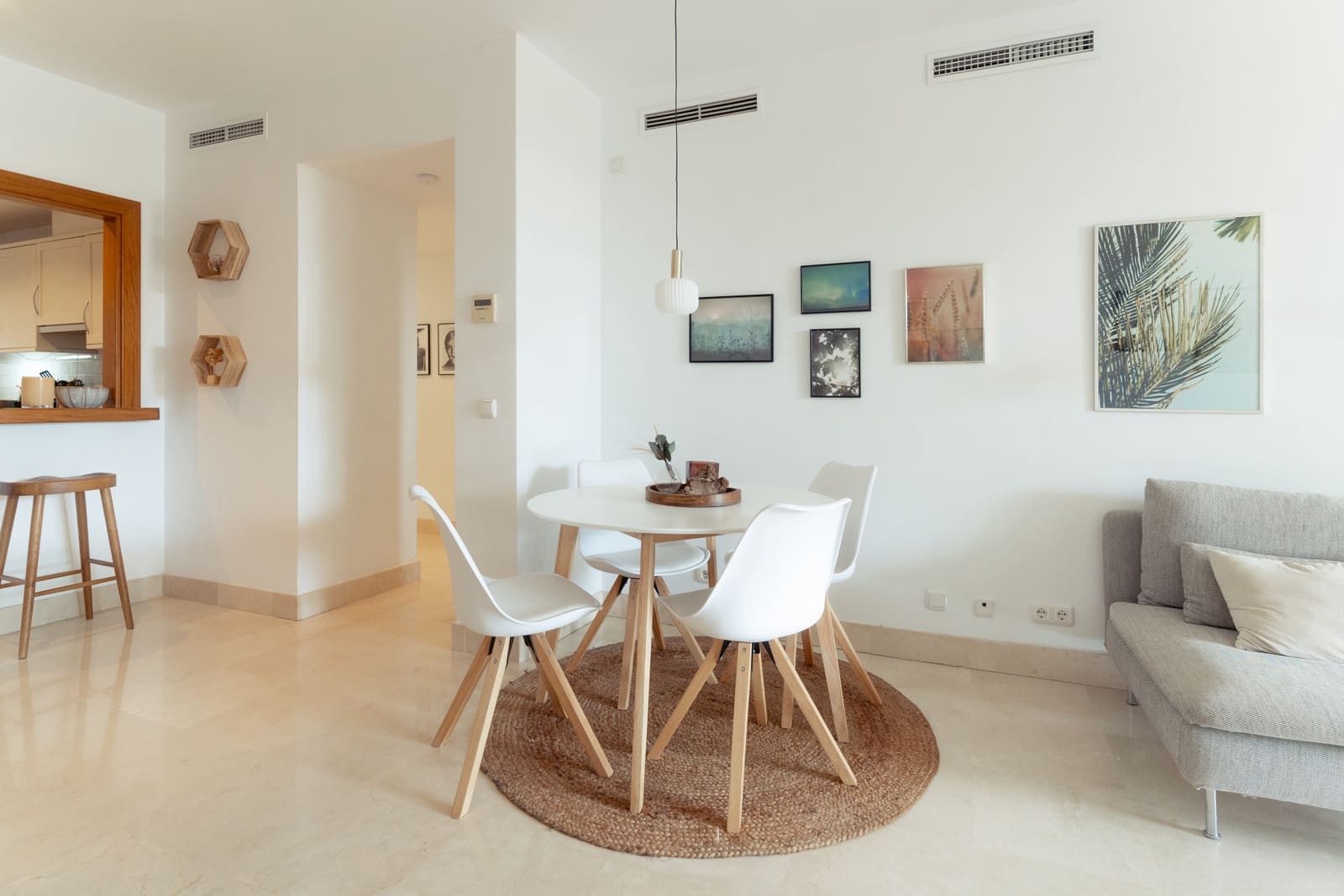 2 sypialnia Apartament na sprzedaż w Nueva Andalucia z basenem garażem - 595 000 € (Ref: 9894011)