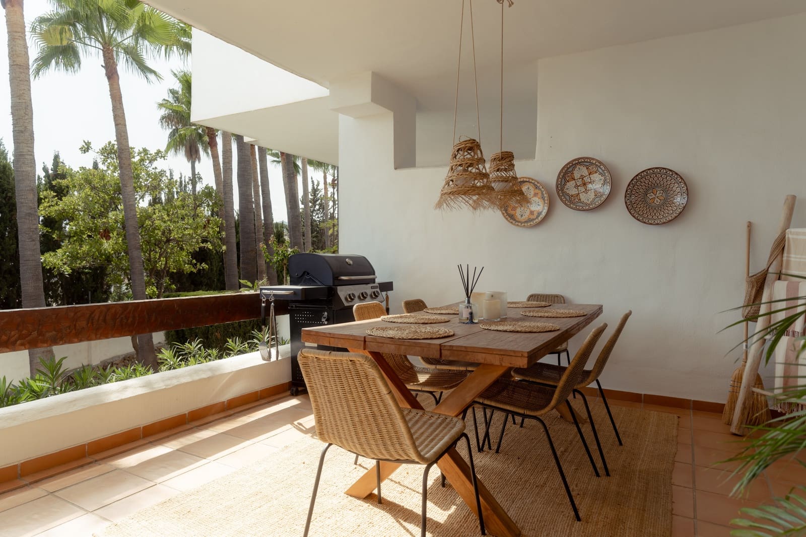 2 sypialnia Apartament na sprzedaż w Nueva Andalucia z basenem garażem - 595 000 € (Ref: 9894011)