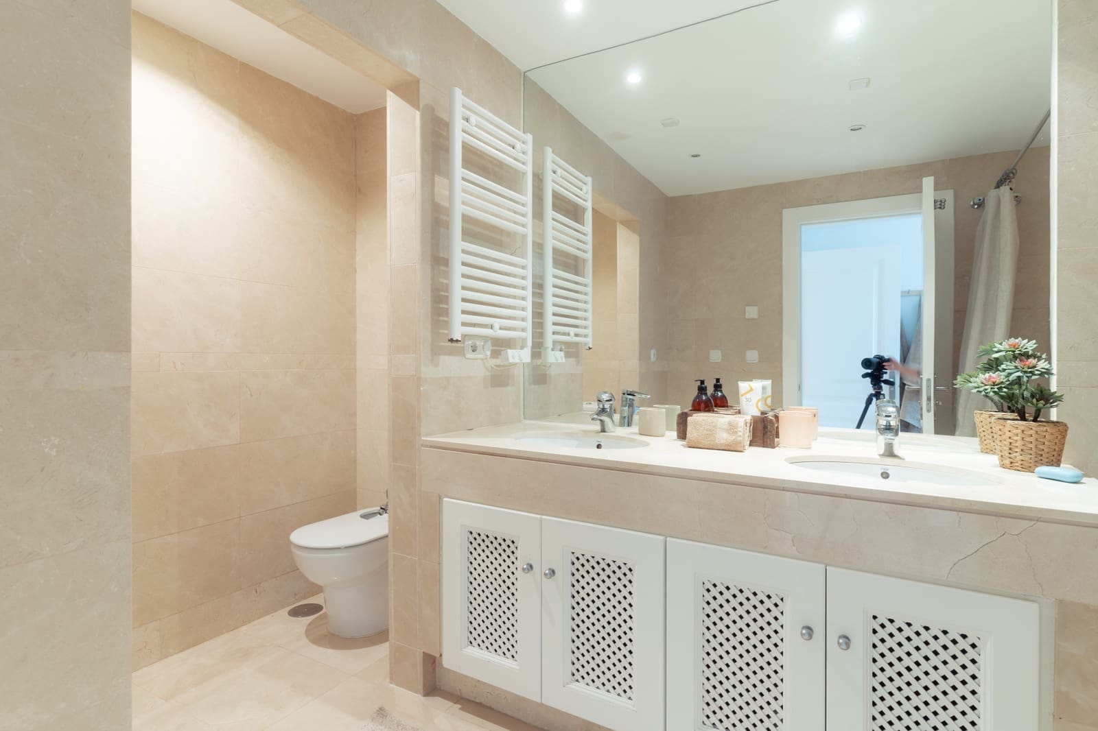 2 sypialnia Apartament na sprzedaż w Nueva Andalucia z basenem garażem - 595 000 € (Ref: 9894011)