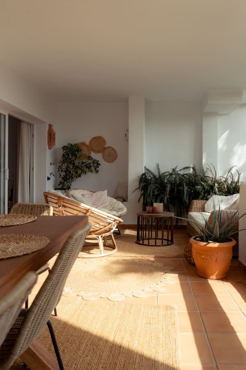 2 sypialnia Apartament na sprzedaż w Nueva Andalucia z basenem garażem - 595 000 € (Ref: 9894011)