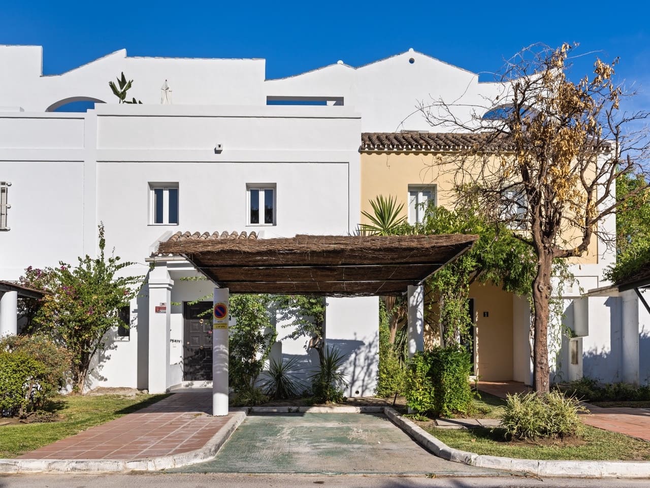 4 Zimmer Haus zu verkaufen in La Quinta mit Pool Garage - 1.349.000 € (Ref: 9894012)