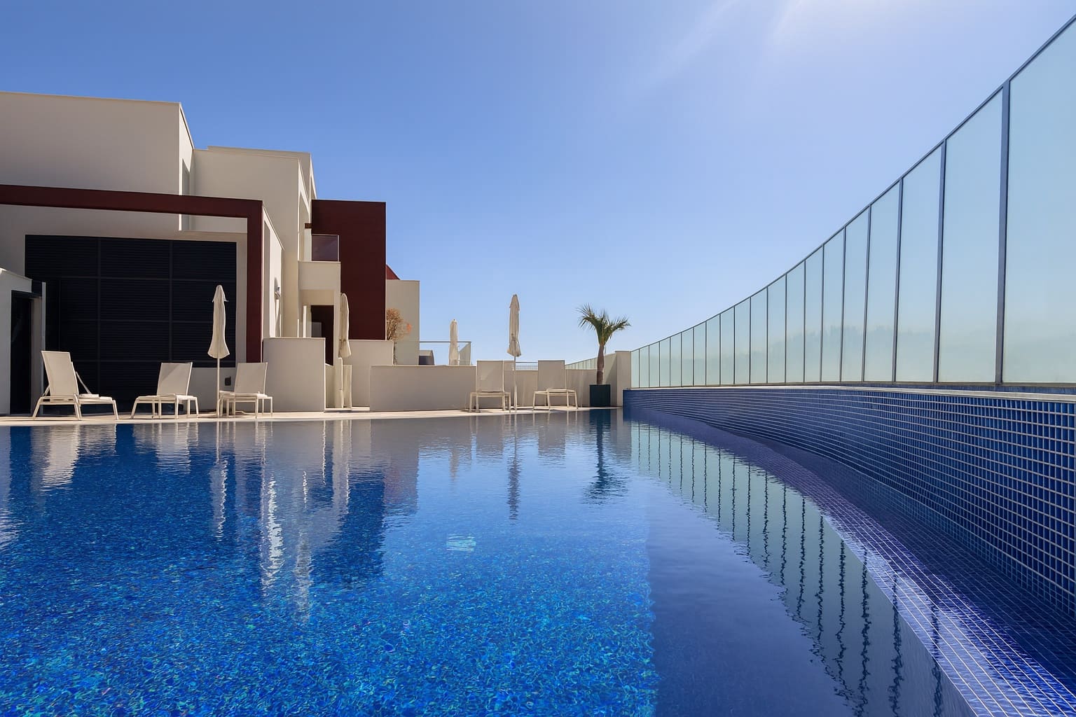 3 Zimmer Penthouse zu verkaufen in La Quinta mit Pool Garage - 1.295.000 € (Ref: 9906833)