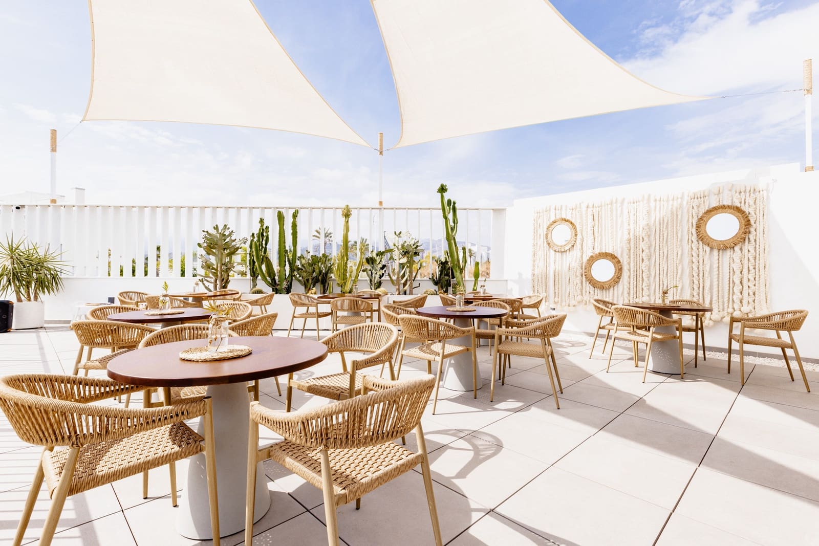 3 slaapkamer Penthouse te koop in New Golden Mile met zwembad garage - € 525.000 (Ref: 9931294)