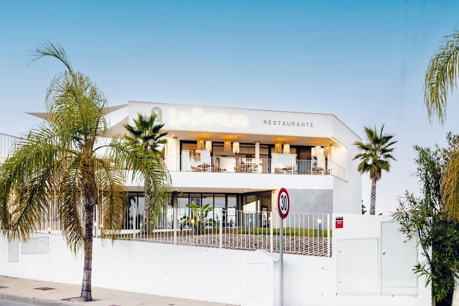 3 slaapkamer Penthouse te koop in New Golden Mile met zwembad garage - € 525.000 (Ref: 9931294)