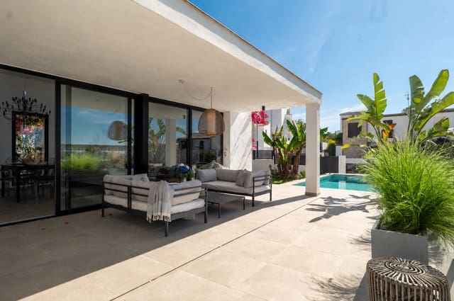 3 chambre Villa/Maison à vendre à Seghers, Estepona avec piscine garage - 890 000 € (Ref: 9943932)