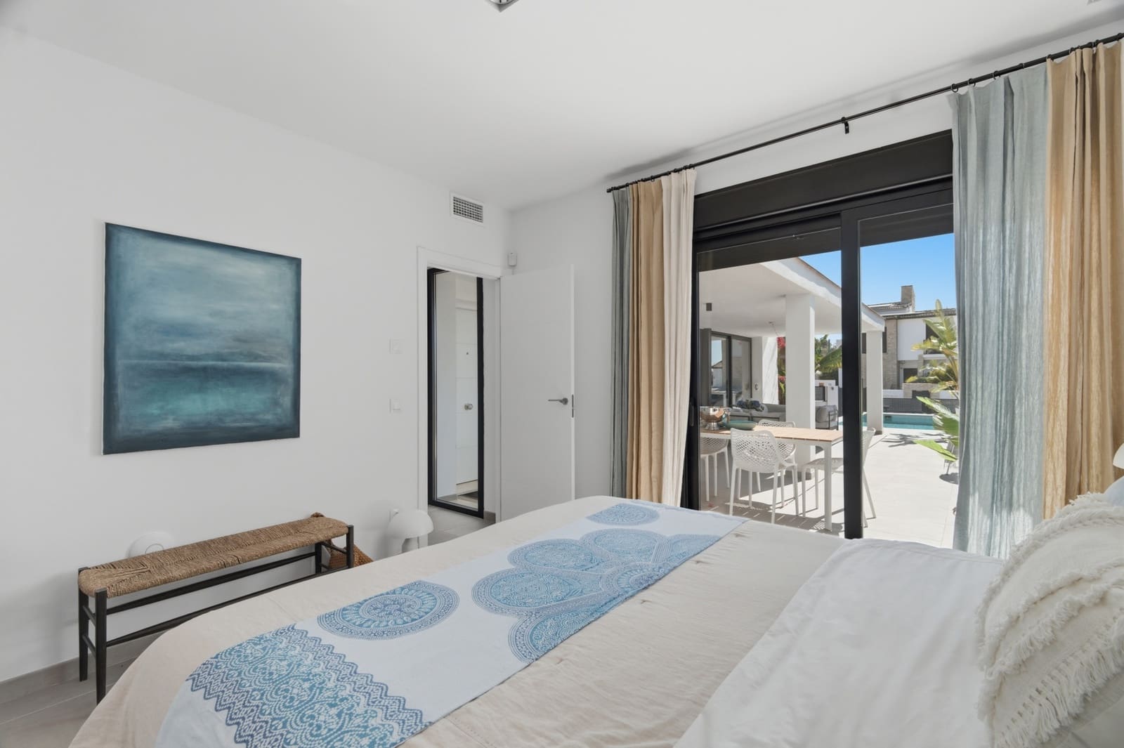 3 Zimmer Villa zu verkaufen in Estepona mit Pool Garage - 890.000 € (Ref: 9943932)