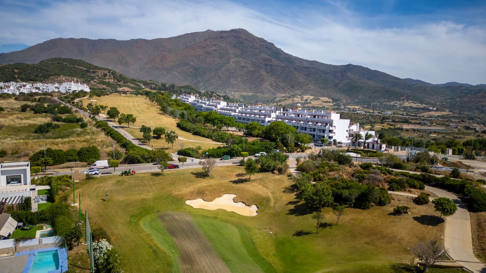 3 Zimmer Villa zu verkaufen in Estepona mit Pool Garage - 890.000 € (Ref: 9943932)