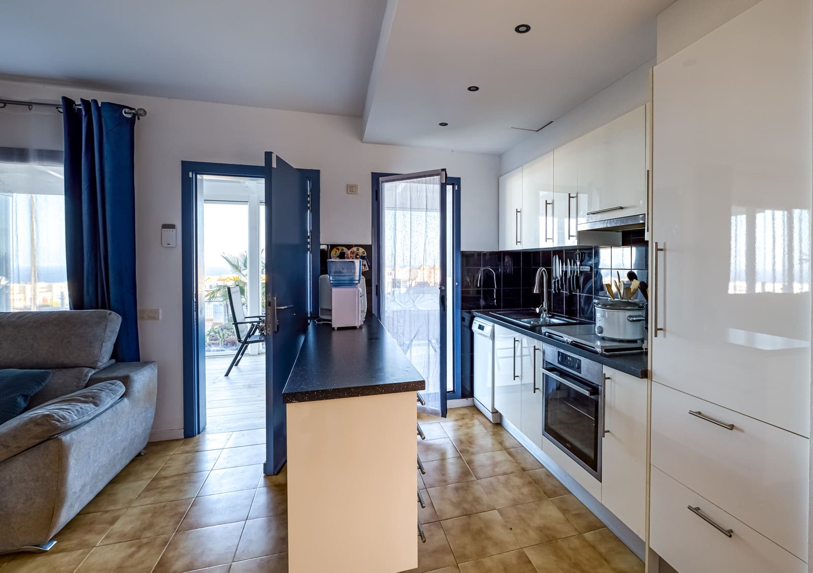 Casa de 3 habitaciones en Caleta de Fuste en venta con piscina - 269.000 € (Ref: 9974432)