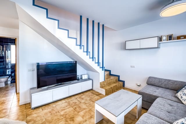 3 soveværelse Byhus til salg i Caleta de Fuste, Antigua med swimmingpool - € 269.000 (Ref: 9974432)