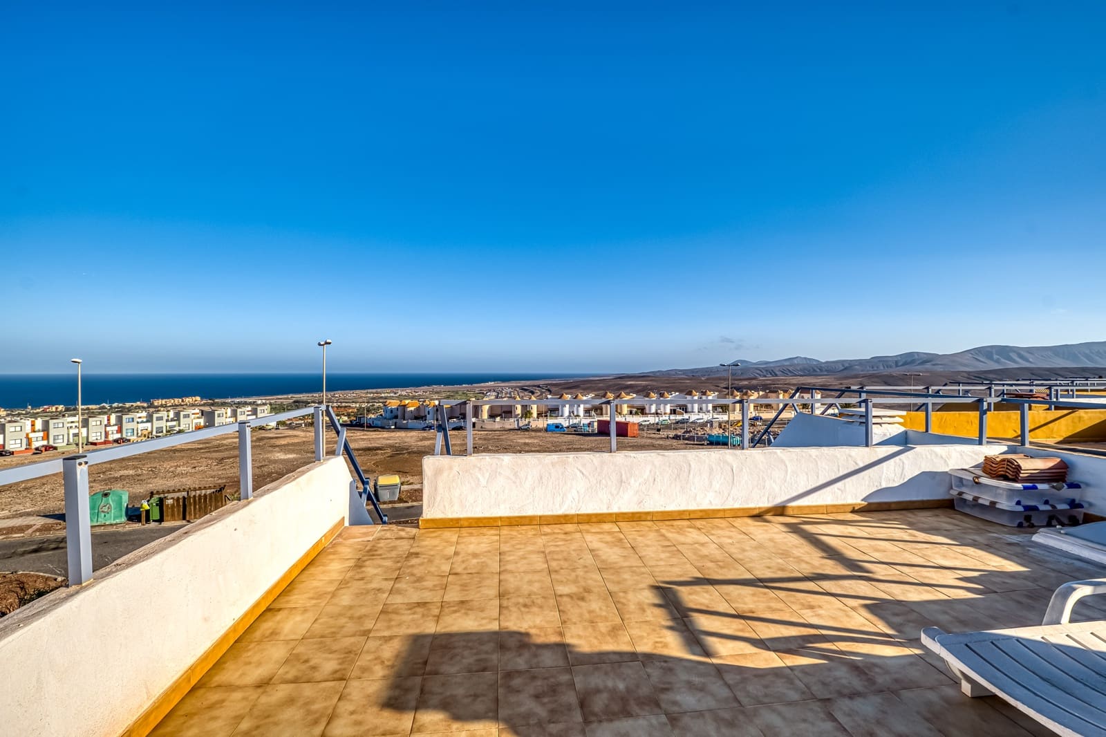 Casa de 3 habitaciones en Caleta de Fuste en venta con piscina - 269.000 € (Ref: 9974432)
