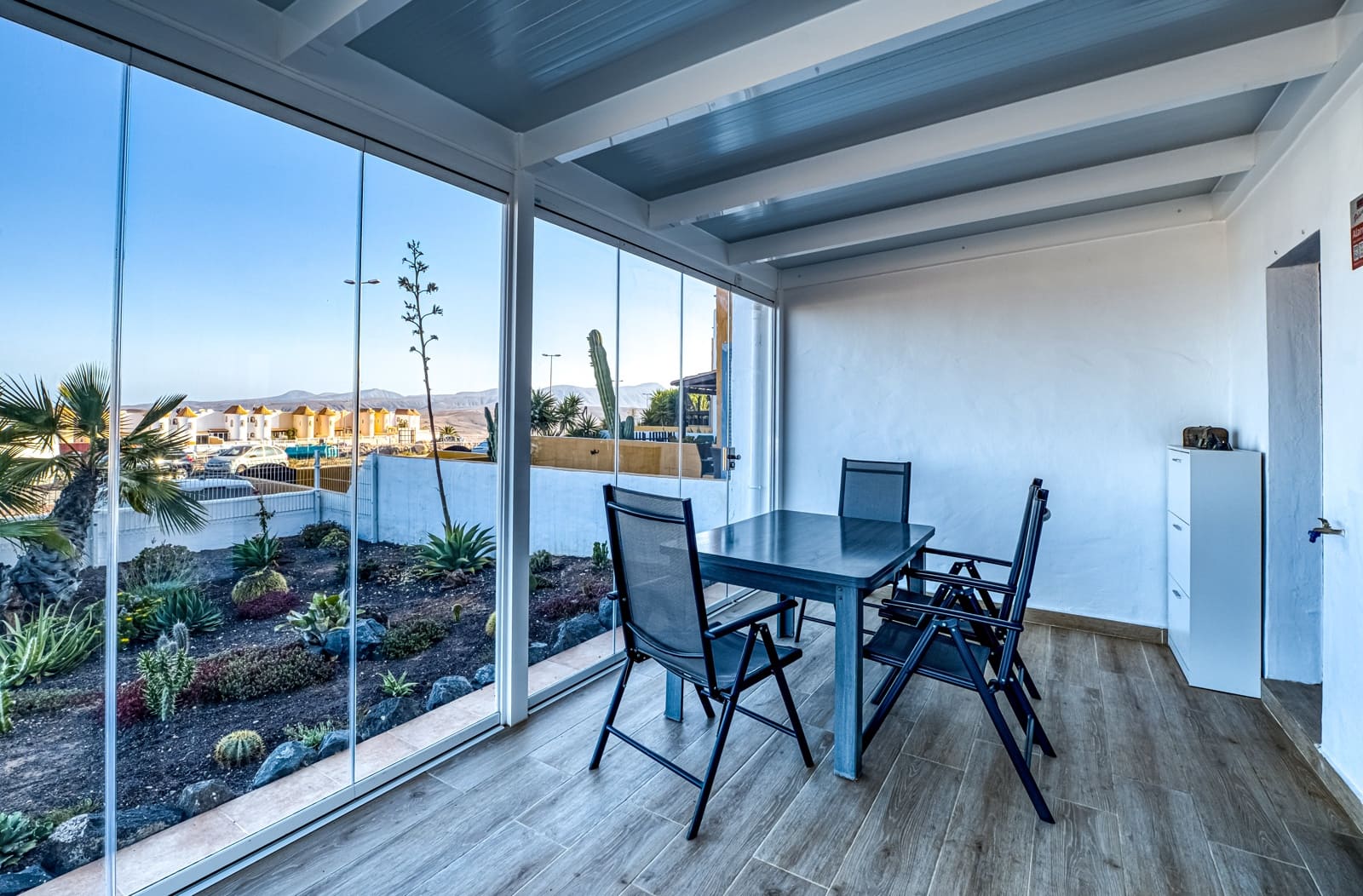 Casa de 3 habitaciones en Caleta de Fuste en venta con piscina - 269.000 € (Ref: 9974432)