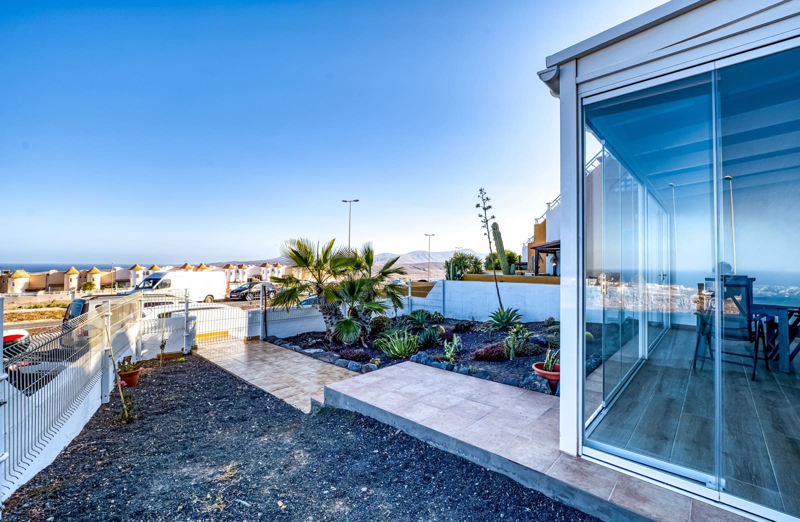 Casa de 3 habitaciones en Caleta de Fuste en venta con piscina - 269.000 € (Ref: 9974432)