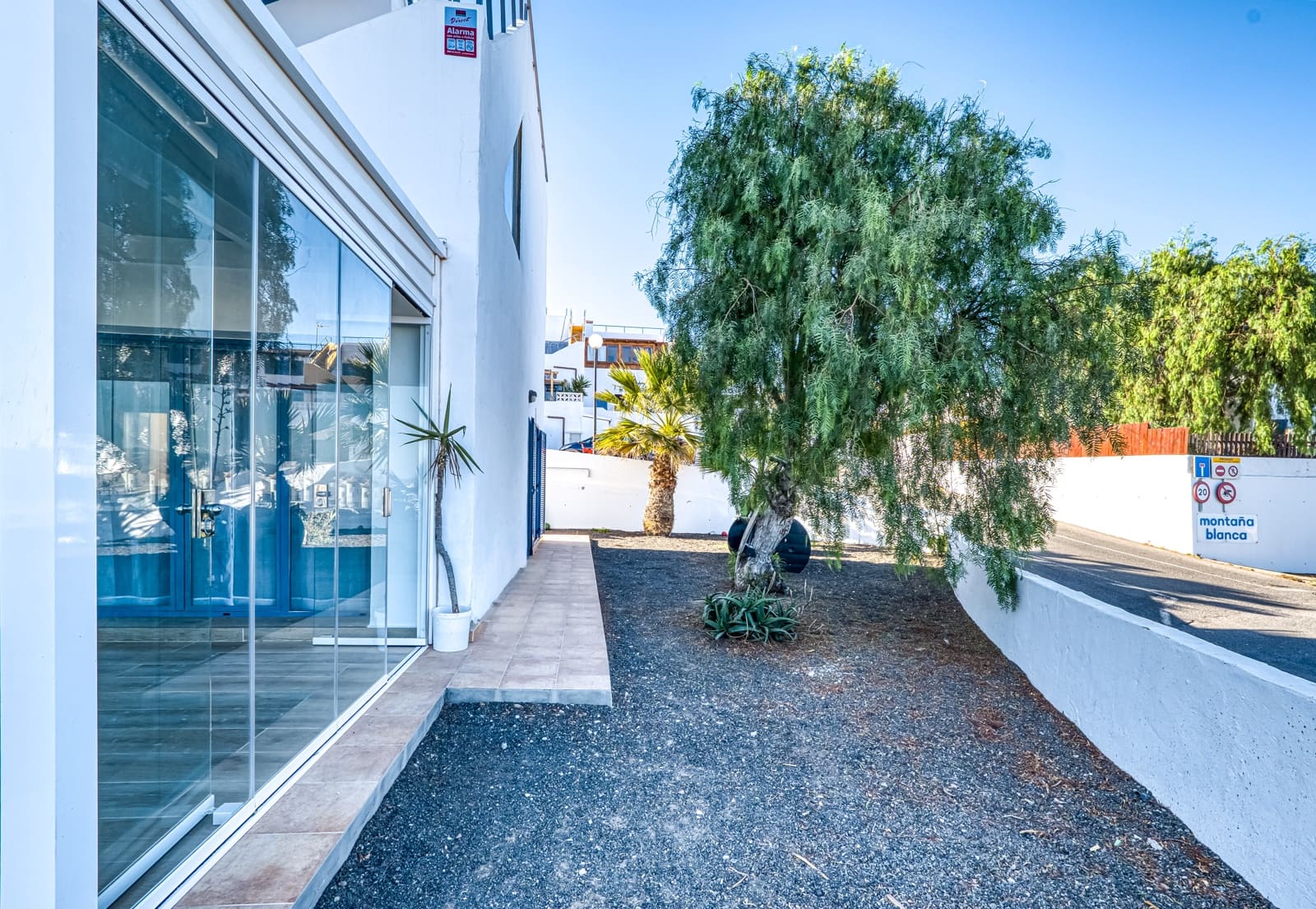 Casa de 3 habitaciones en Caleta de Fuste en venta con piscina - 269.000 € (Ref: 9974432)