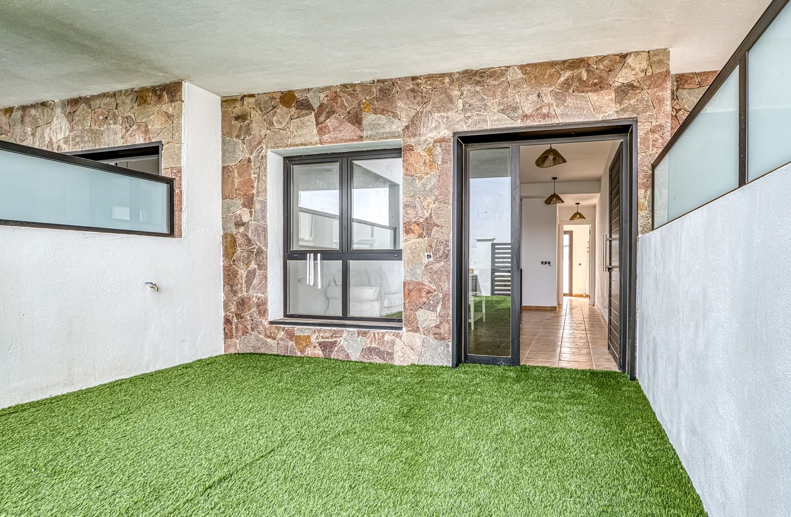3 soverom Rekkehus til salgs i La Oliva med garasje - € 249 000 (Ref: 9991773)