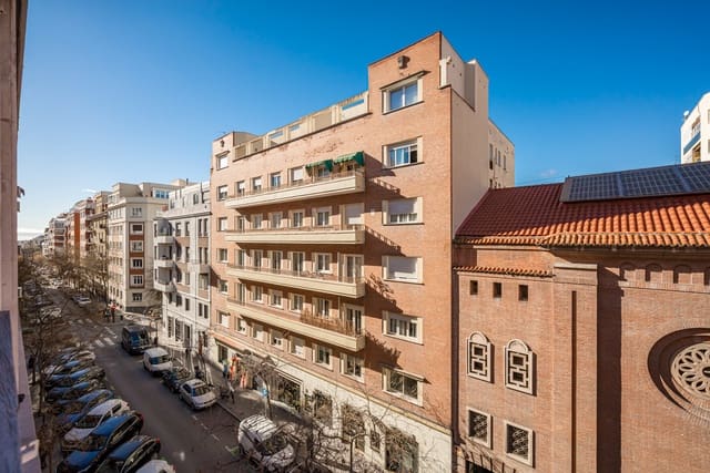 3 soverom Leilighet til salgs i Castellana, Madrid by med garasje - € 2 799 000 (Ref: 10061002)