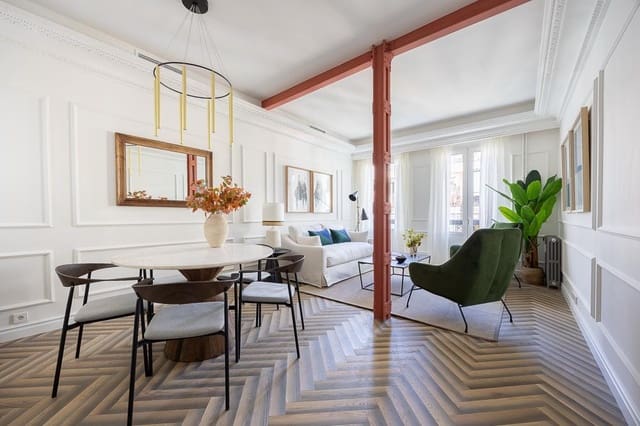 Piso de 3 habitaciones en Almagro, Madrid ciudad en venta - 1.395.000 € (Ref: 9879228)