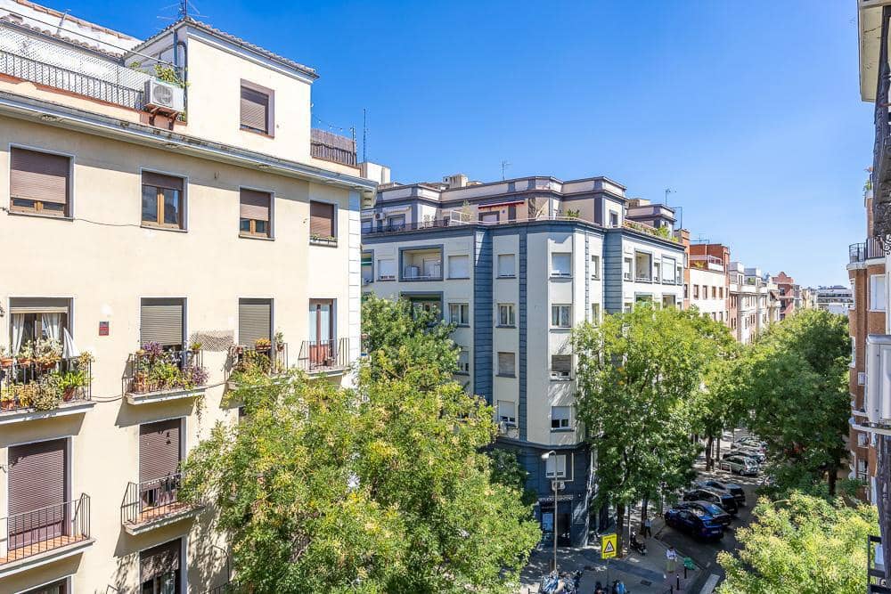 Piso de 3 habitaciones en Madrid ciudad en venta - 1.395.000 € (Ref: 9879228)