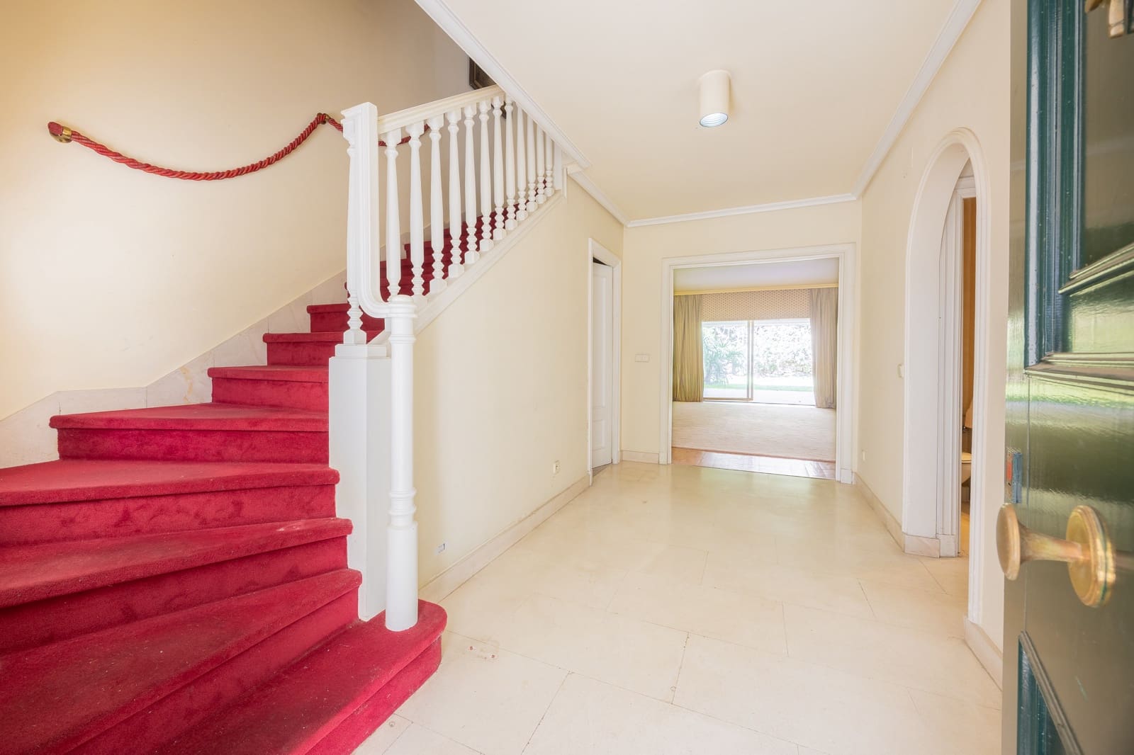 6 sovrum Villa till salu i Madrid stad med pool garage - 2 480 000 € (Ref: 9879842)