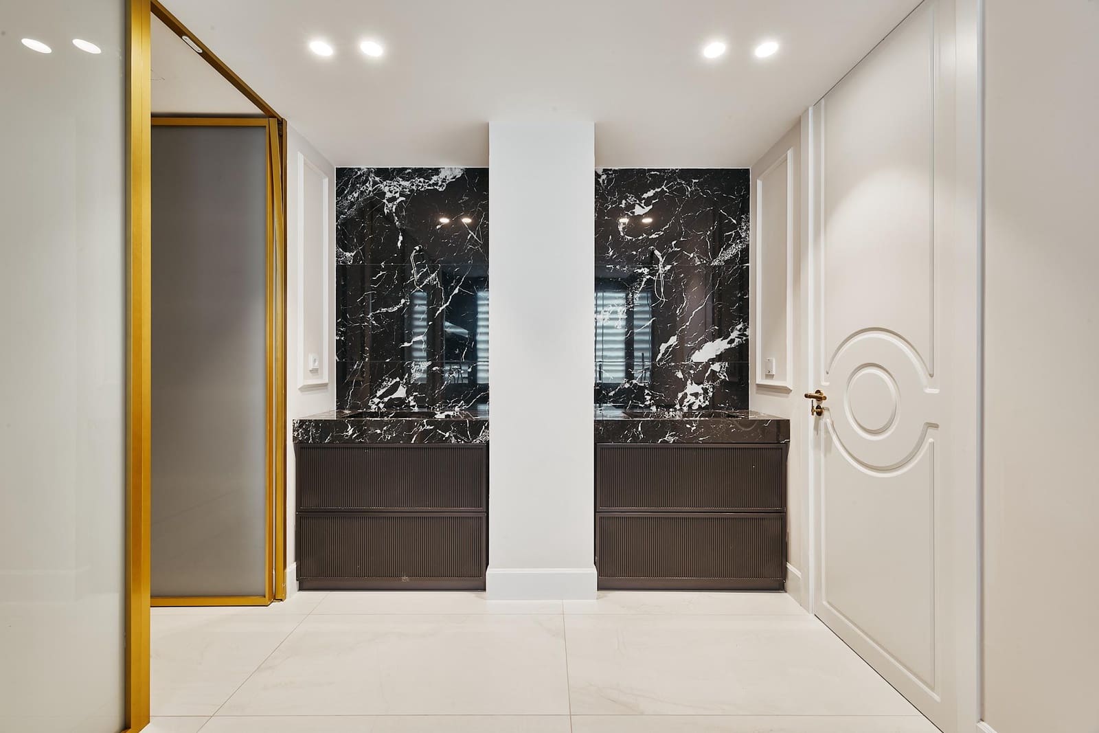 5 bedroom Apartment for sale in Madrid city with garage - € 5,709,000 (Ref: 9880284)