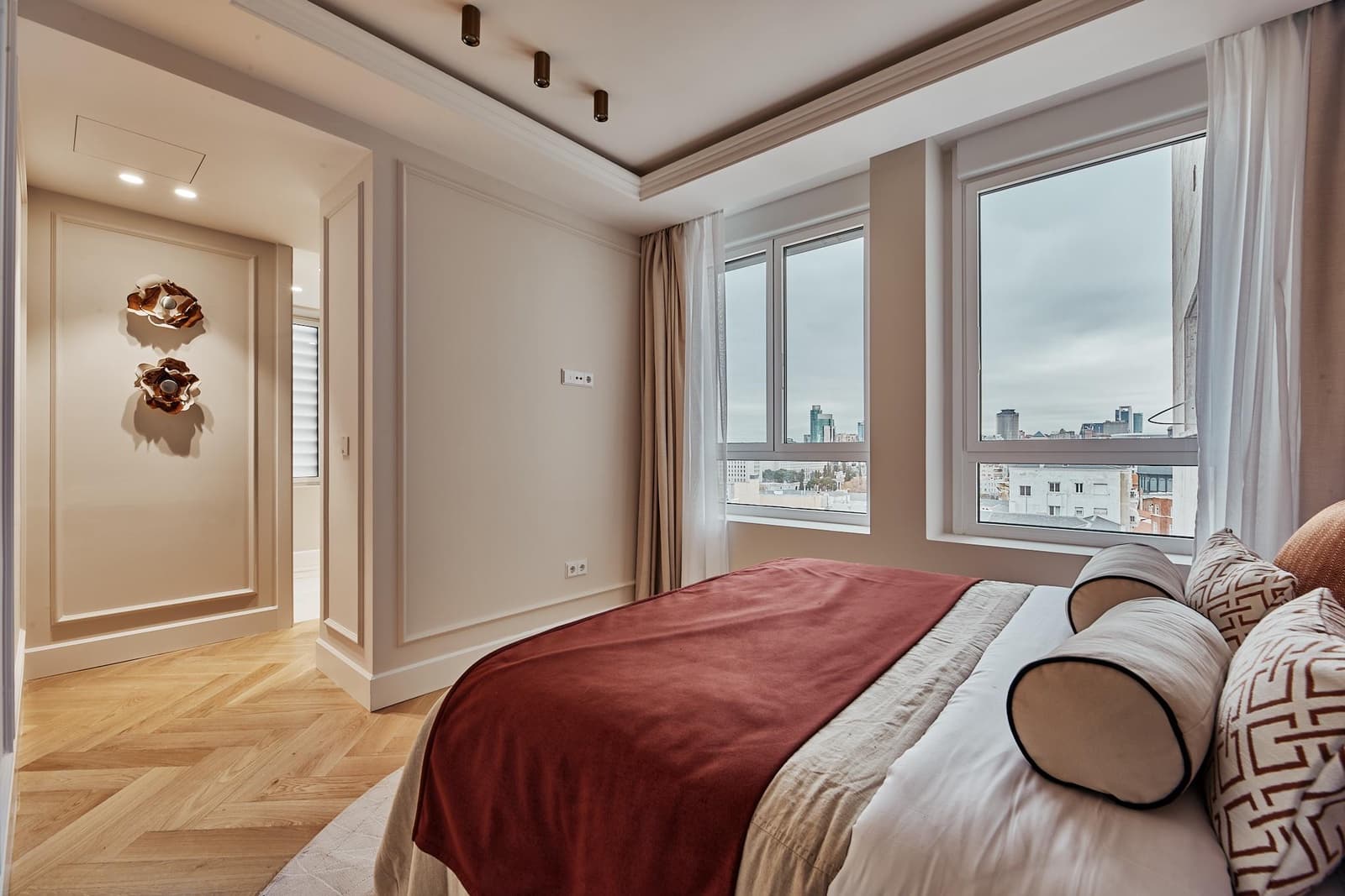5 bedroom Apartment for sale in Madrid city with garage - € 5,709,000 (Ref: 9880284)