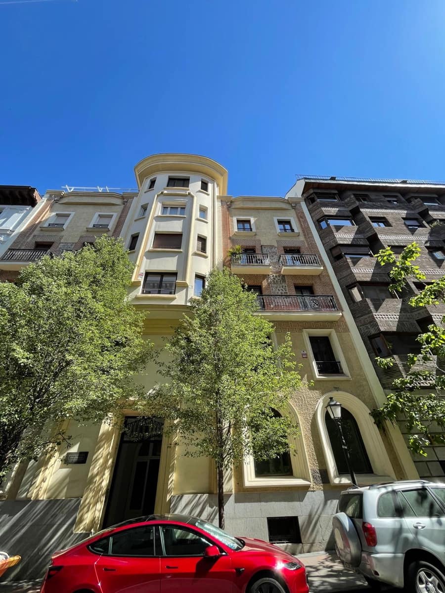 3 soveværelse Penthouse til salg i Madrid by - € 6.500.000 (Ref: 9880403)