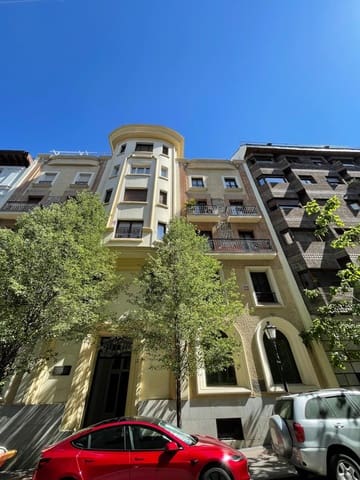 3 soveværelse Penthouse til salg i Recoletos, Madrid by - € 6.500.000 (Ref: 9880403)