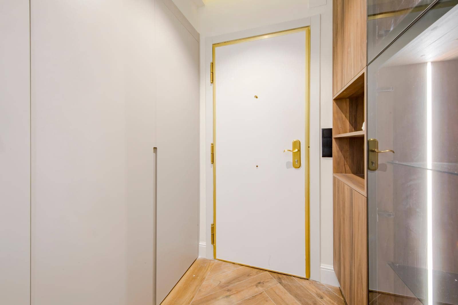 2 soveværelse Lejlighed til salg i Madrid by - € 1.180.000 (Ref: 9902631)