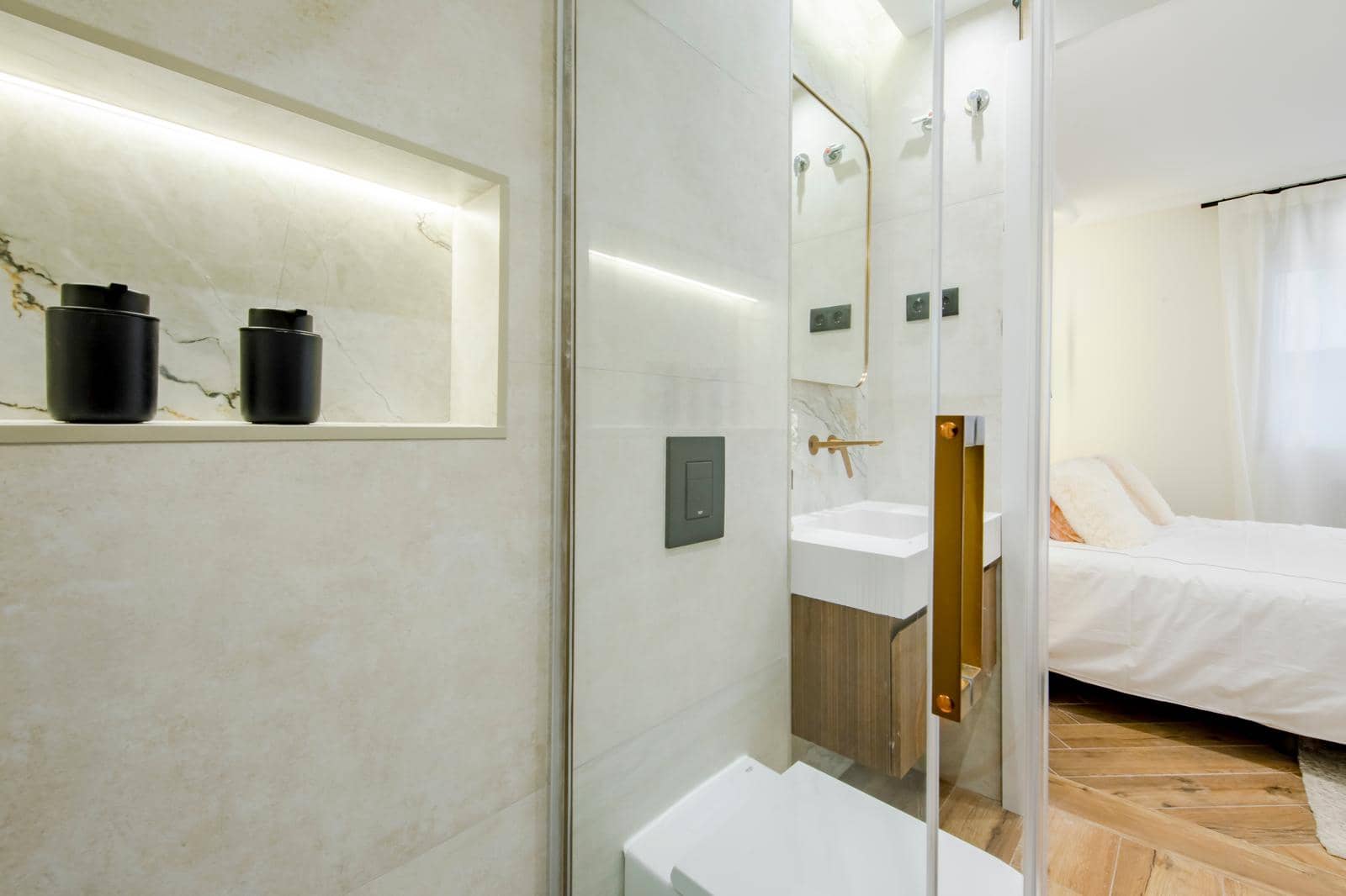2 soveværelse Lejlighed til salg i Madrid by - € 1.180.000 (Ref: 9902631)