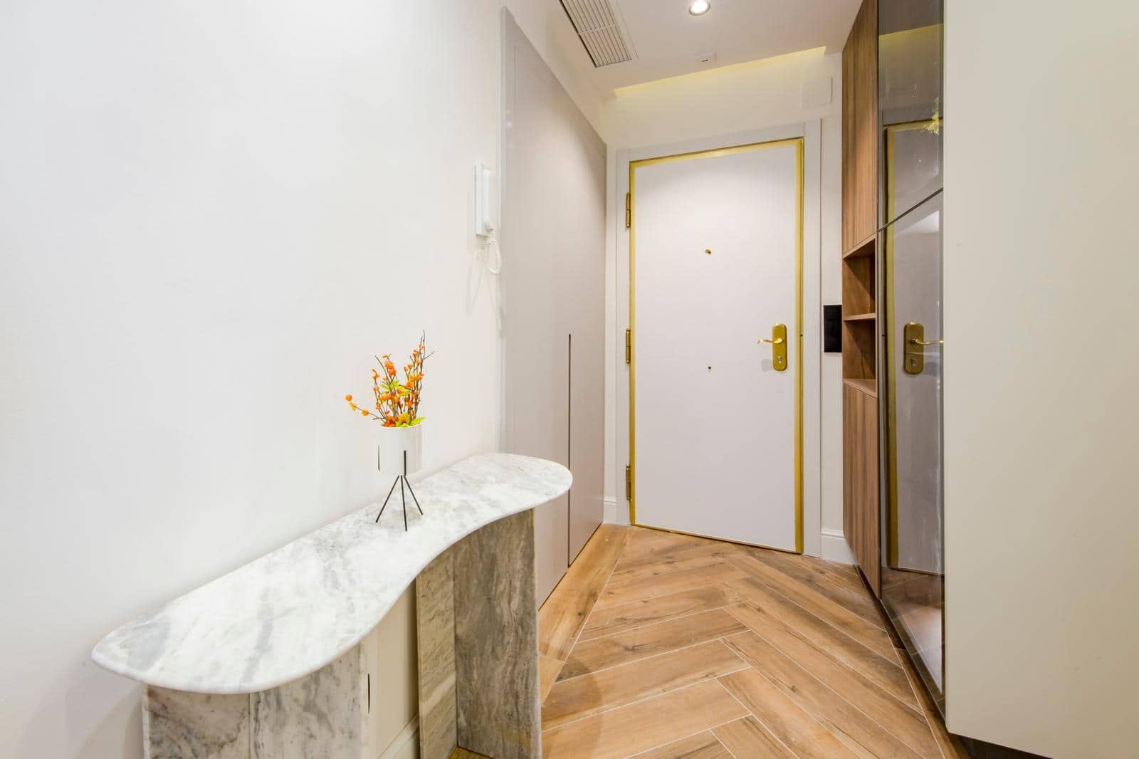 2 soveværelse Lejlighed til salg i Madrid by - € 1.180.000 (Ref: 9902631)
