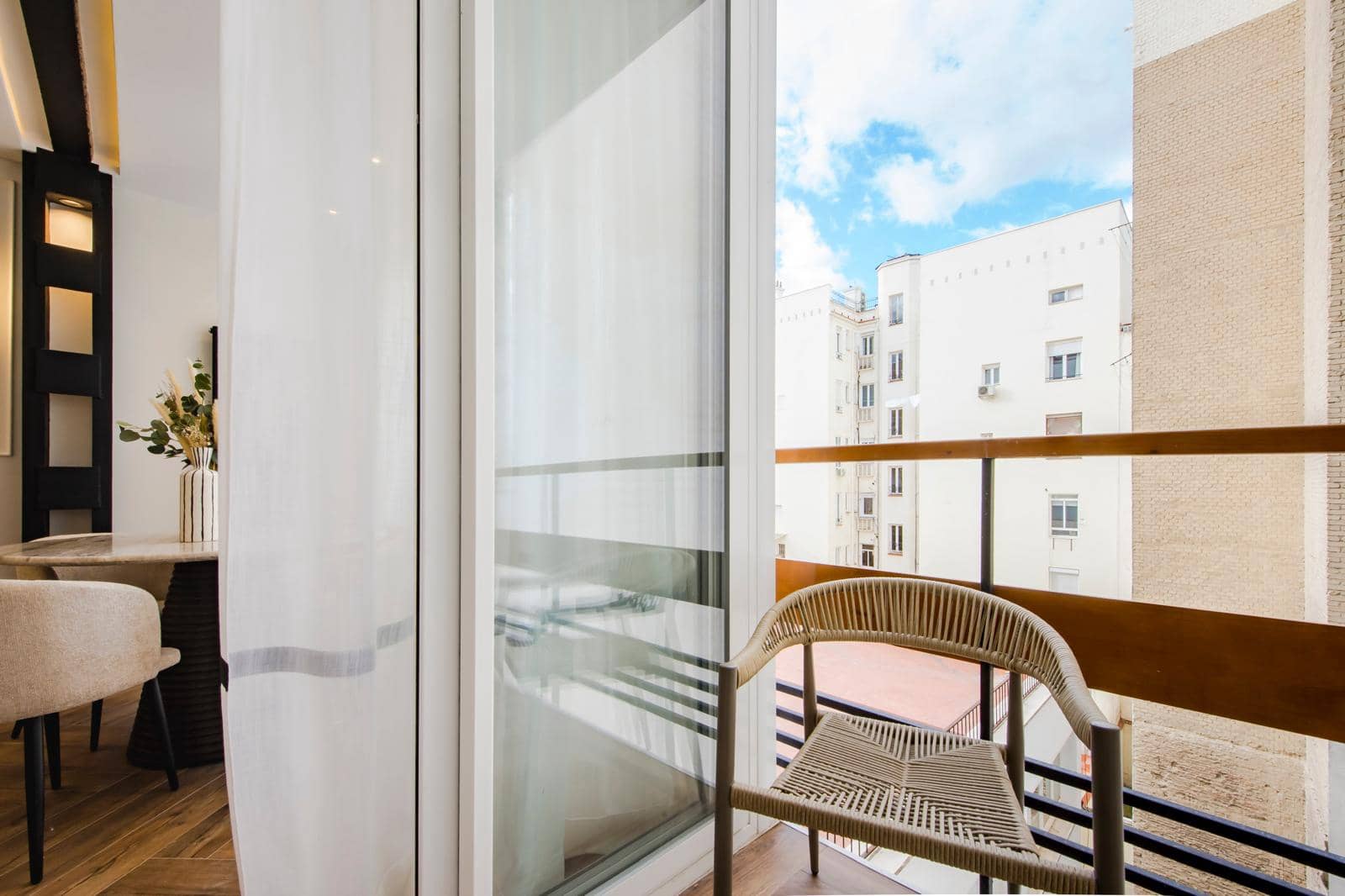 2 soveværelse Lejlighed til salg i Madrid by - € 1.180.000 (Ref: 9902631)