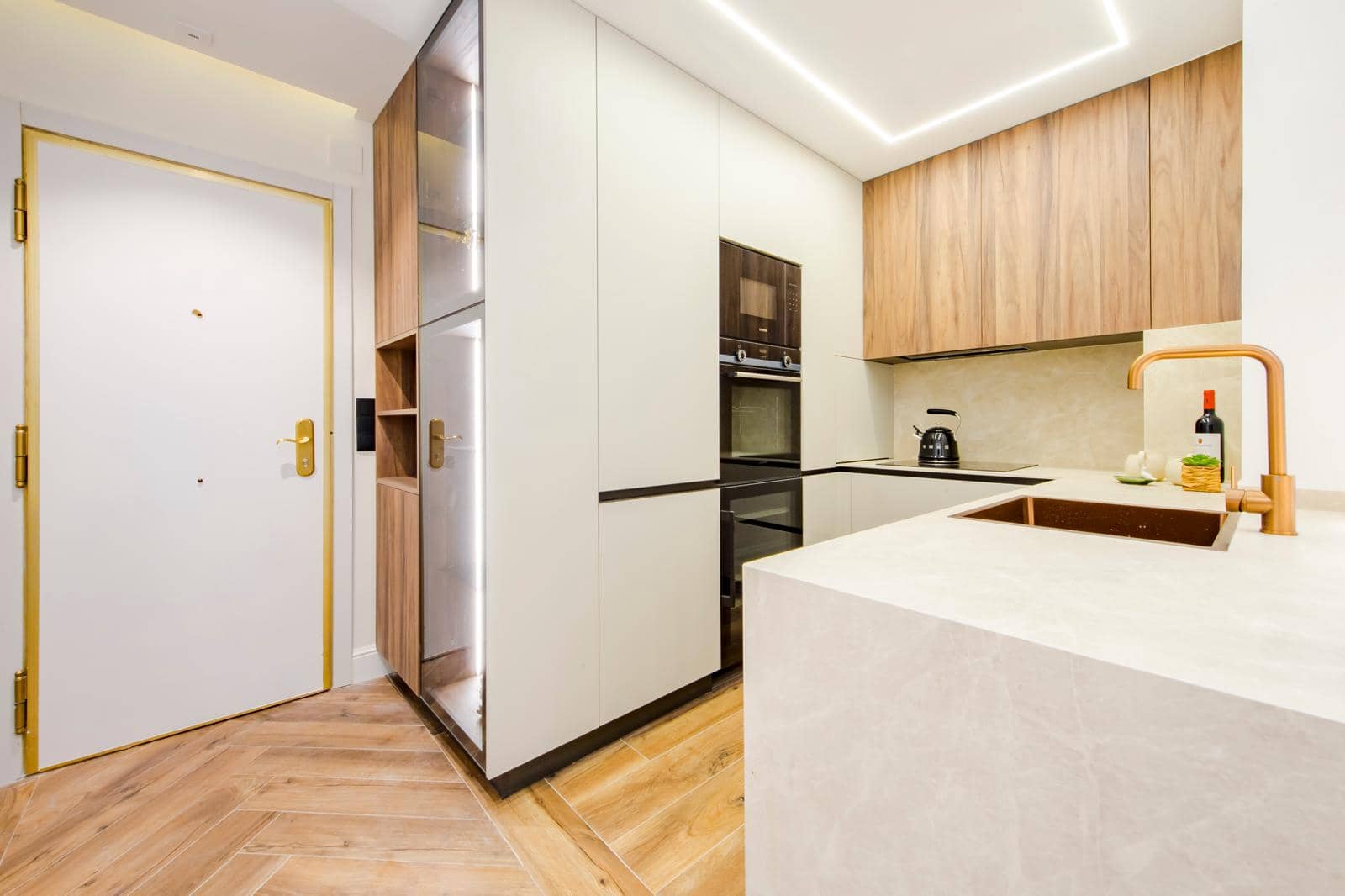 2 soveværelse Lejlighed til salg i Madrid by - € 1.180.000 (Ref: 9902631)