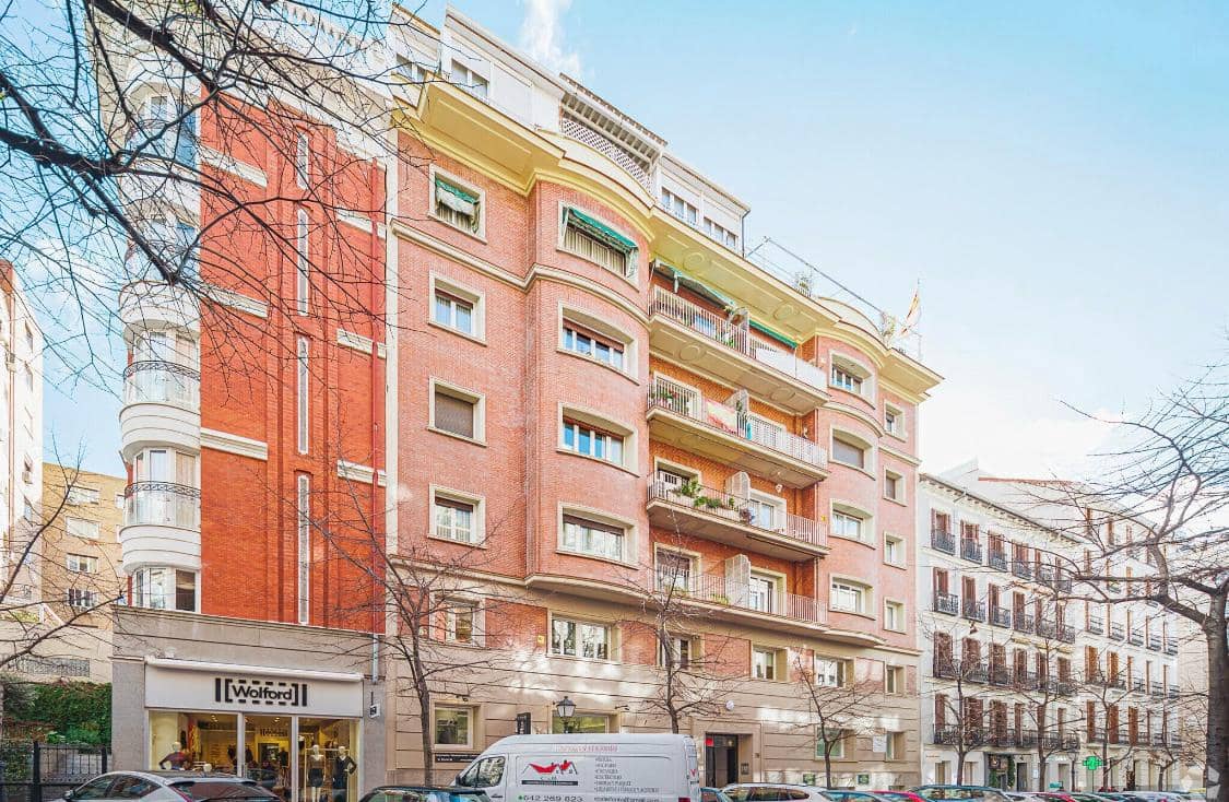 3 bedroom Apartment for sale in Madrid city - € 2,820,000 (Ref: 9937189)