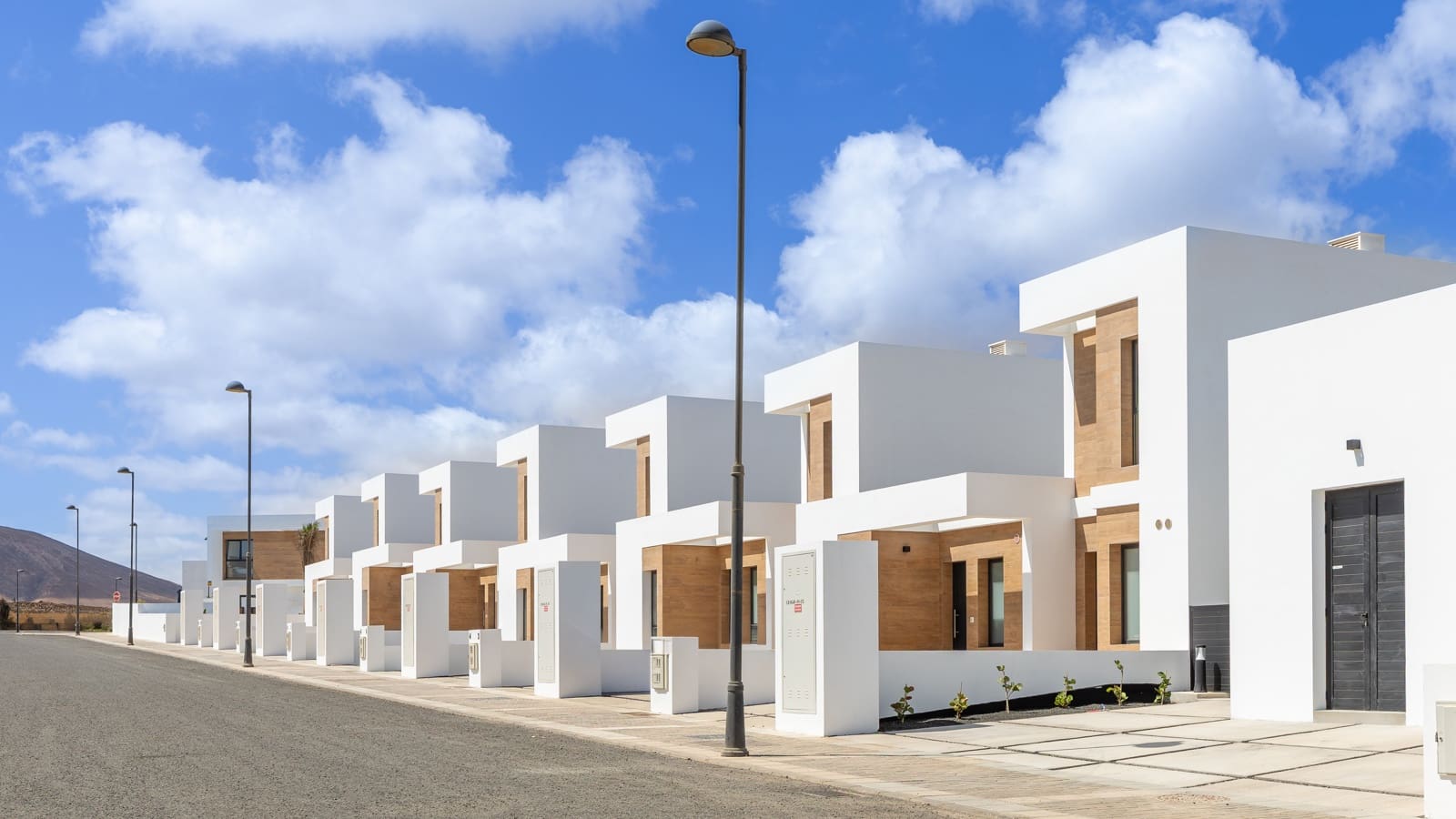 2 slaapkamer Villa te koop in La Oliva met zwembad garage - € 277.000 (Ref: 9892666)