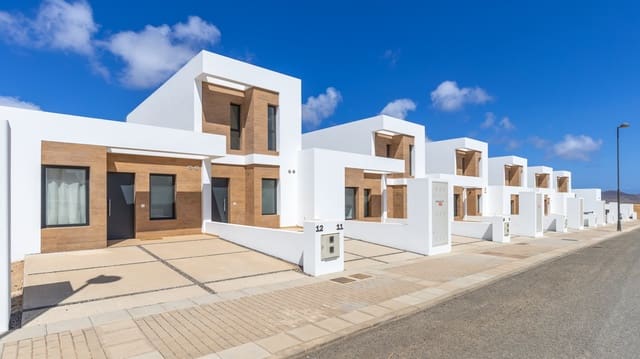 2 quarto Moradia para venda em La Oliva com piscina garagem - 265 000 € (Ref: 9892666)