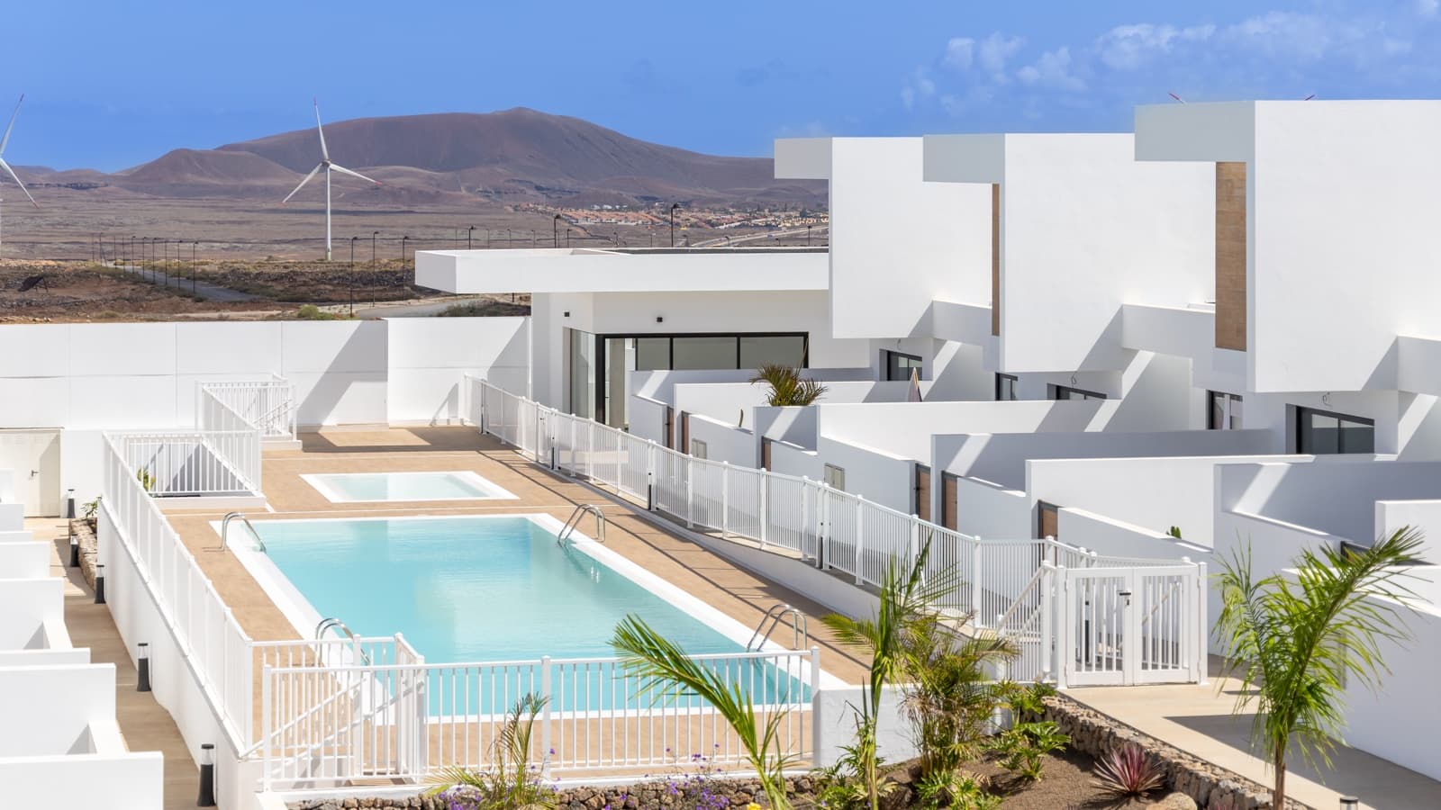 2 slaapkamer Villa te koop in La Oliva met zwembad garage - € 277.000 (Ref: 9892666)