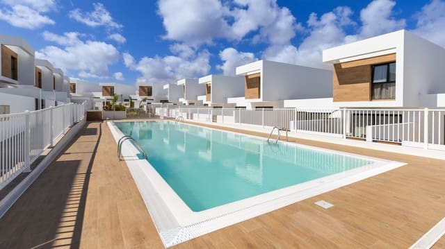 2 quarto Moradia para venda em La Oliva com piscina garagem - 265 000 € (Ref: 9892666)