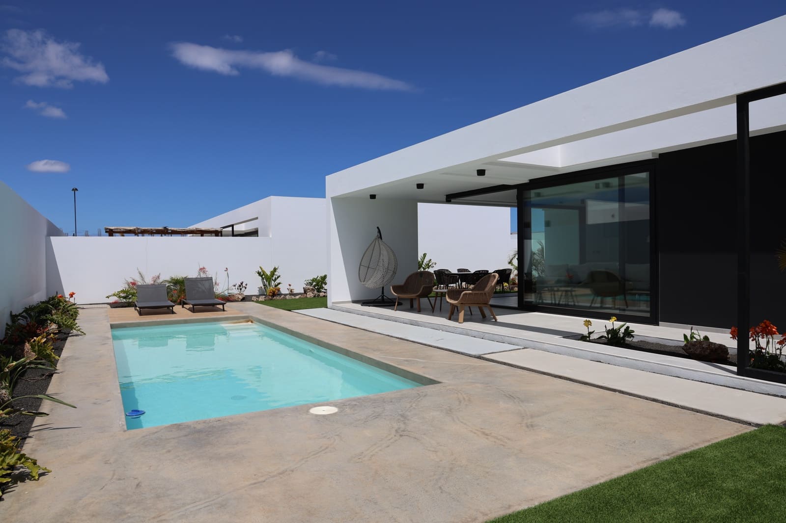 3 soveværelse Villa til salg i La Oliva med swimmingpool garage - € 510.000 (Ref: 9892669)